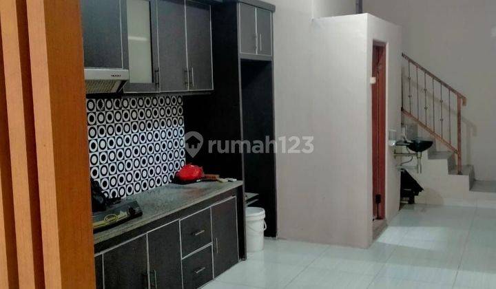 WTS
Rumah karawaci
Uk 6 x 18
1 1/2 lantai
Kt 3 
Km 2
Kitchen set
Air pam
Listrik 900
Shm
Harga 1 M ( nego)
Survei janjian ( mrth)
 1