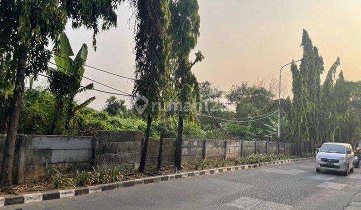 Dijual sebidang tanah
Luas +/- 5000 M. 
Lebar muka +/- 40
Panjang +/-105.
Lokasi jakarta barat duri kosambi
Pinggir jalan raya
Surat SHM 1