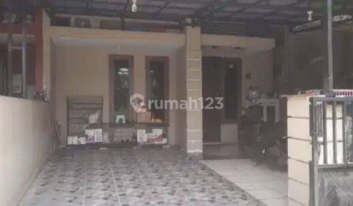 Dijual Rumah Metland

furnished
lt 120
lb 45
kt 2
km 1
shm
listrik 2200
pam
telpon
hadap Timur
carport

hrg 2 M Nego

 1