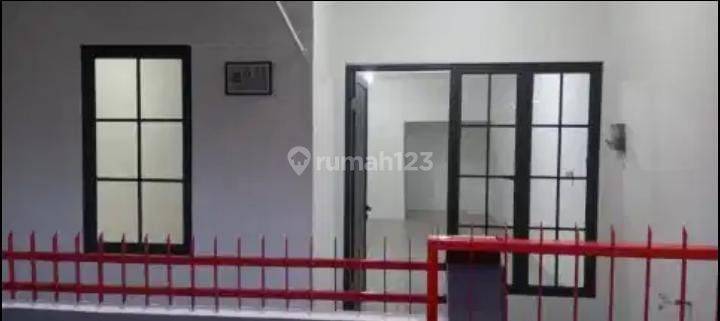 Dijual Rumah Baru Renov 2 Lantai Di Grogol 
luas Tanah 55m2
luas Bangunan 110m2
2 Lantai
kamar Tidur 3
kamar Mandi 1
shm

rumah Strategis
baru Renovasi 
 2