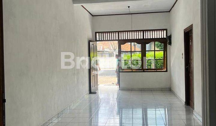 Cepat Rumah Bagus Kamar Banyak SHGB Tanah Abang 2