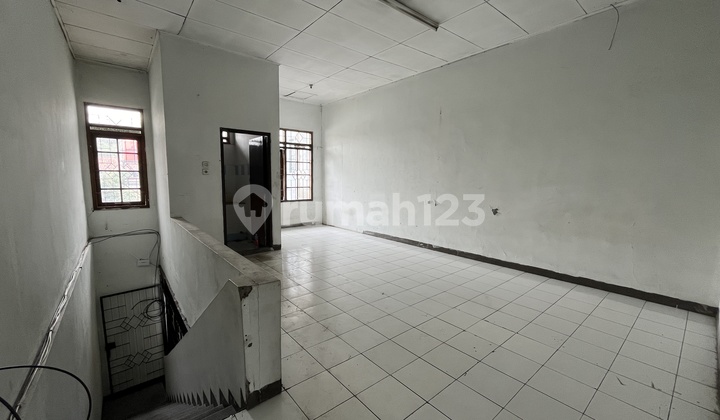 Di jual Ruko main road Taman holis Indah dekat sekola BPK holis 2