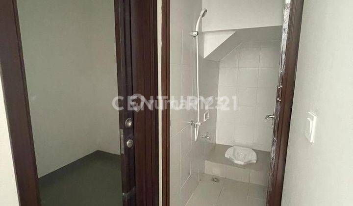 Rumah 2 Lantai Kosongan Di Tahap 1 PIK2 2