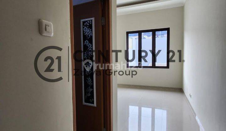 Jual Rumah Baru Taman Ratu 3 Unit Siap Huni 3 Lantai 2