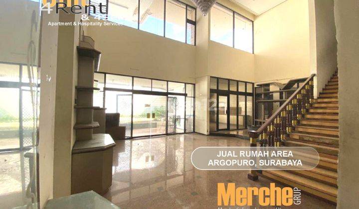 Rumah 2 Lantai Bagus Semi Furnished Area Jalan Argopuro Surabaya 2