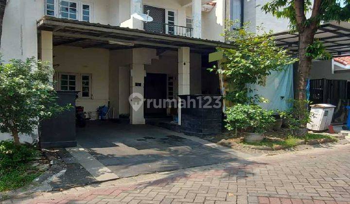 Rumah 2 Lantai Bagus Semi Furnished di Vila Valencia, Surabaya 1