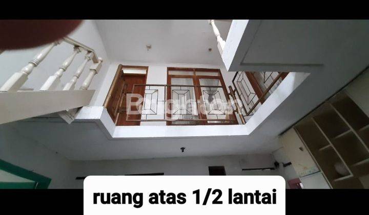 Rumah tengah kota , jln.Embong mudah dijangkau kendaraan umum 1