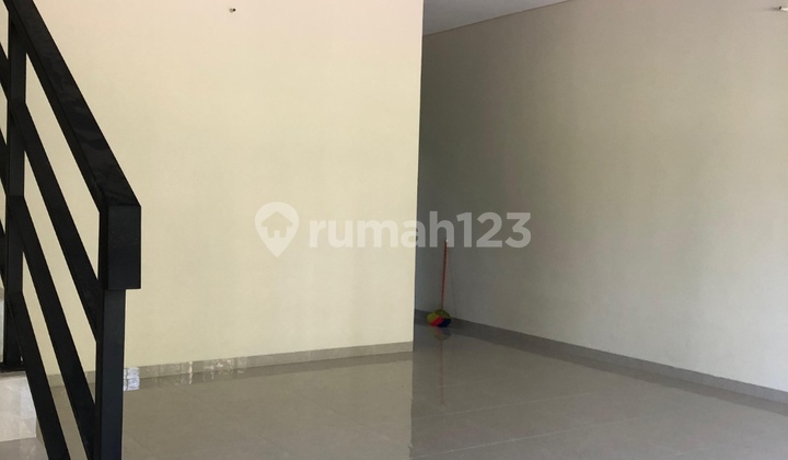 Rent 1st floor shop house, Pondok Hijau Permai, Setiabudi, Gegerkalong. 2