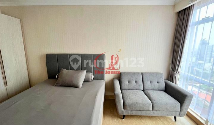 Studio Type Fully Furnished Menteng Park Apartment for Rent 2