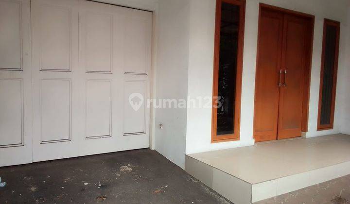 Rumah Bagus 2 Lantai Bangunan Baru Lokasi Strategis Siap Huni 2