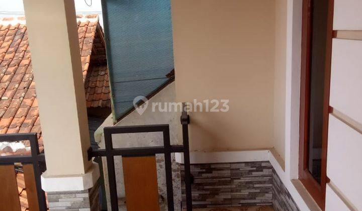 Rumah Cantik Bagus 2 Lantai Siap Huni 2