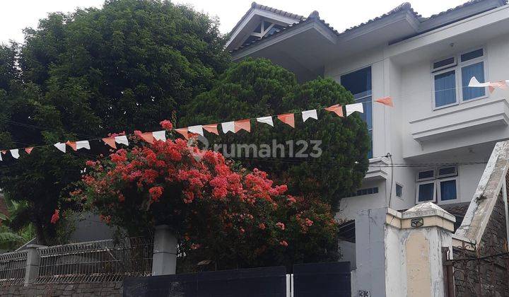 Dijual Rumah Murah 2 Lantai Lokasi Strategis Area Bisnis 1