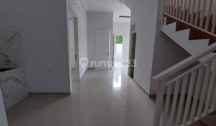 Dijual Rumah Hook di Sutorejo Surabaya 2