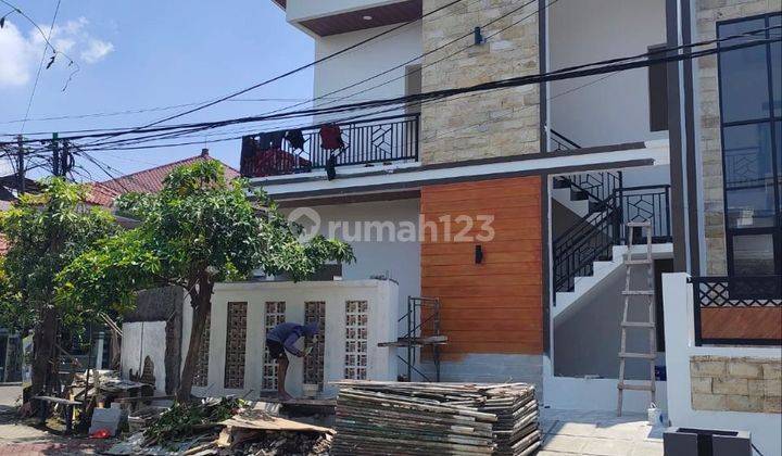 Dijual Rumah Baru Hook Semolowaru Surabaya 1