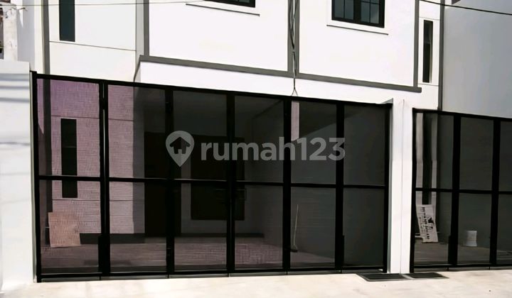 Rumah Karang Empat Surabaya