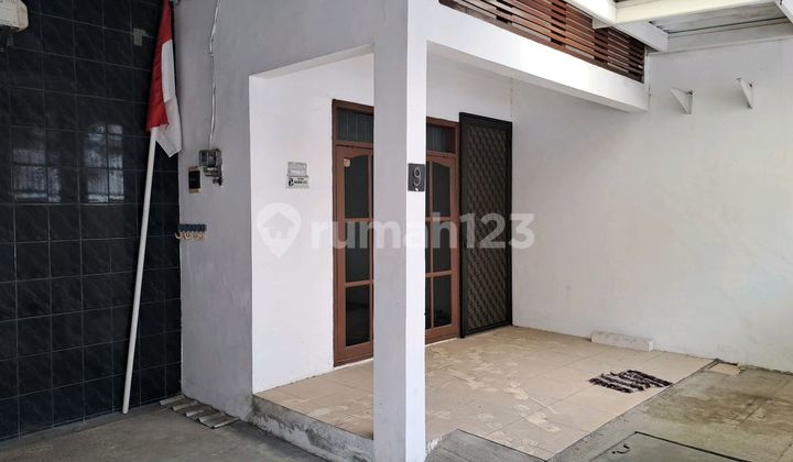 Babatan Beach House Near Mulyosari, Pakuwon City