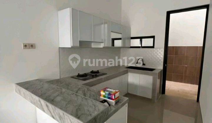 Rumah Tengah Kota Surabaya 2