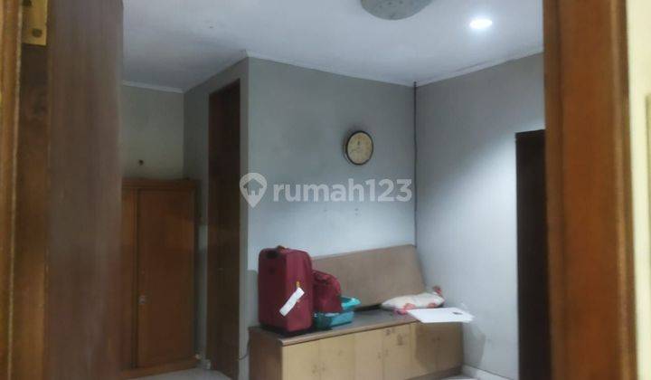 Rumah 1 1/2 lantai di villa di Villa melati mas  2