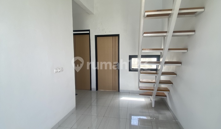 2-Story House Near UPI Campus Bonus Canopy and KPR Fees 2-Story House Near UPI Campus Bonus Canopy and KPR Fees