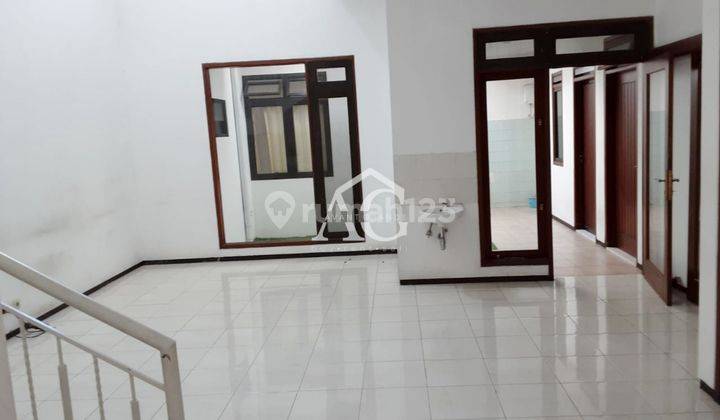 Rumah di Pondok Blimbing Indah 2 Lantai SHM 2