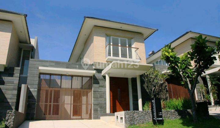 Rumah Villa Cantik Full Furnish  Di Riverside 1