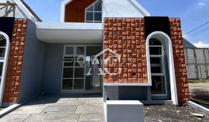 Rumah Cantik Siap Huni Dekat Balai Kota Malang 1