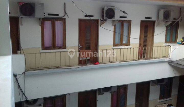 Dijual Rumah + Kamar Kos2an di Gatot Subroto, Jakarta Selatan 1