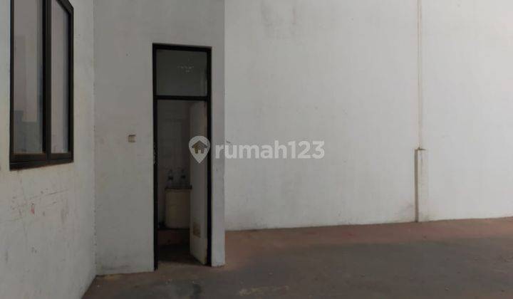 Disewakan Gudang Ada Bangunan 2 Lantai Buat Office di Saharjo Jakarta Selatan 2