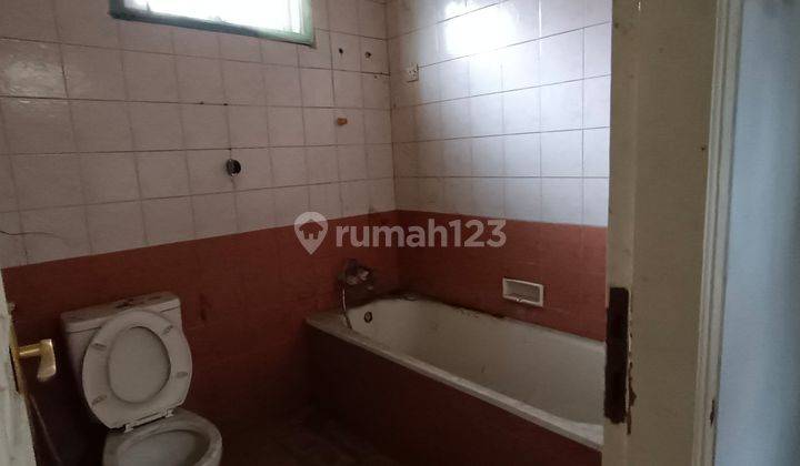 Rumah di Villa Danau indah Butuh Renovasi 2