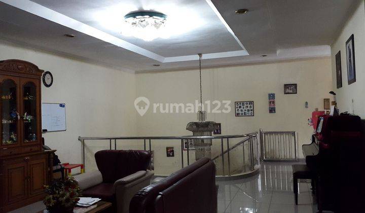 Rumah di Sunter Agung Hook 2 Lantai 1