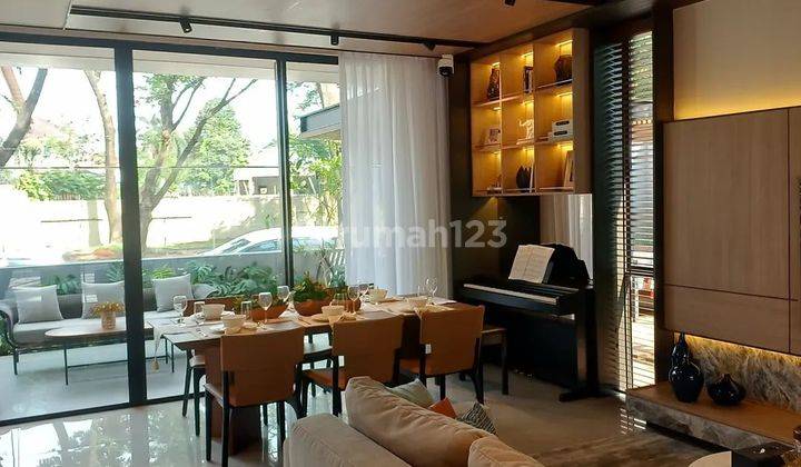 ruang tamu rumah mewah di central karawaci