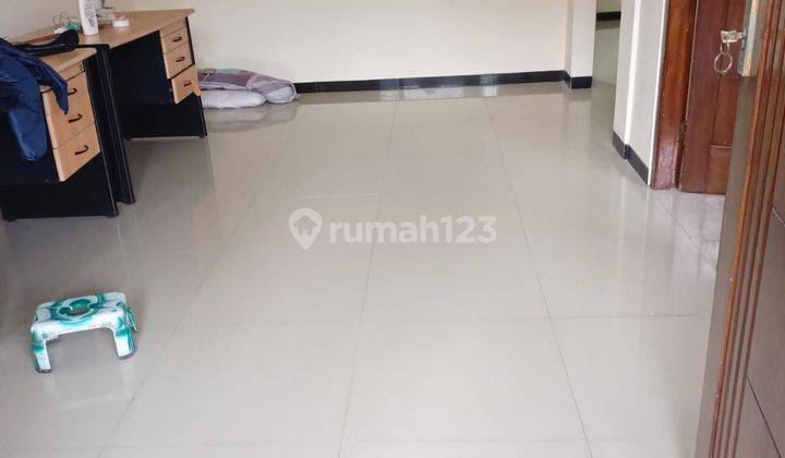 Di jual cepat rumah 2 lantai di simprug di poris 2