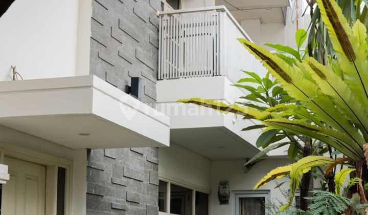 Rumah Mewah Di Komplek Kurdi Timur Asri Dan Nyaman Di Pusat Kota Bandung