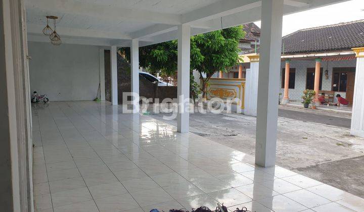 RUMAH MEWAH DI JATEN KARANGANYAR 2