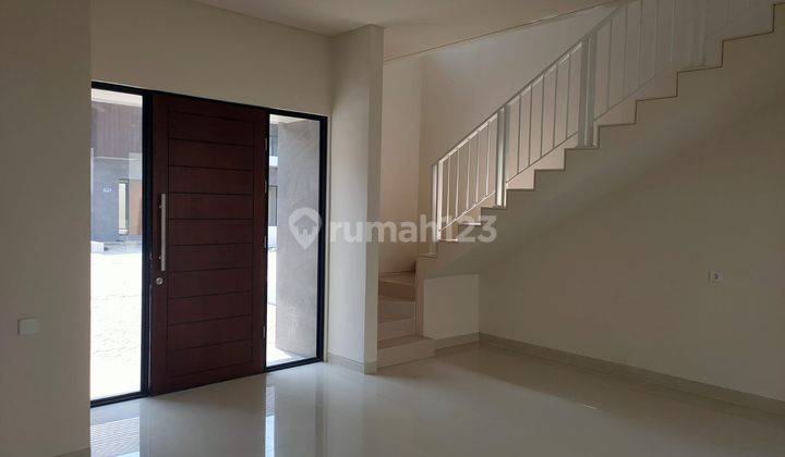 Disewakan Rumah Gress Minimalis Central Park Juanda, Dekat Bandara, Tropodo, Garden Dian Regency 1