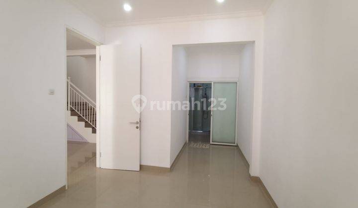 Dijual Rumah Baru Renovasi Minimalis Semi Furnished Pakuwon City 2