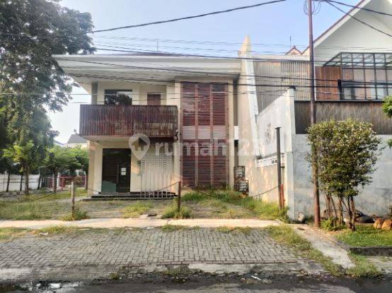 Dijual Rumah ex Salon Dharmahusada Indah 1 Dekat Galaxy Mall 2