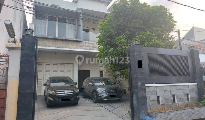 Dijual Rumah di Petemon Bangunan 2 Lantai Butuh Cepat Laku  2