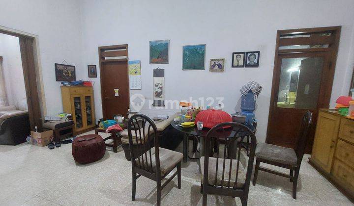 Dijual Rumah 2.5 Lantai di Jl. Kawi Jl. Merapi, Surabaya Pusat 1