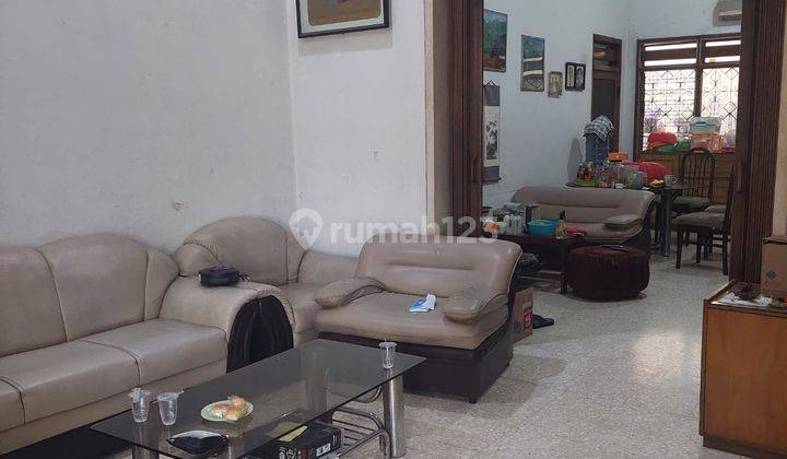 Dijual Rumah 2.5 Lantai di Jl. Kawi Jl. Merapi, Surabaya Pusat 2