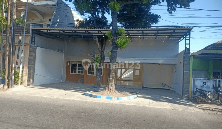 Disewakan Rumah Tempat Usaha 1.5 Lantai Jl. Raya Taman Asri, Pondok Tjandra Candra , Dekat Rungkut, Waru, Sedati 2