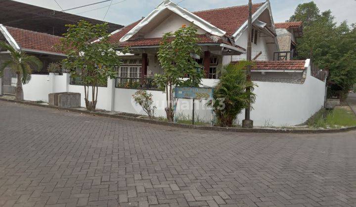 Dijual Rumah Pojok Siap Huni Medokan Asri, Dekat Upn, Pandugo, Rungkut, Penjaringan Sari, Baruk, Wisma Kedung Asem, Nirwana Eksekutif 1