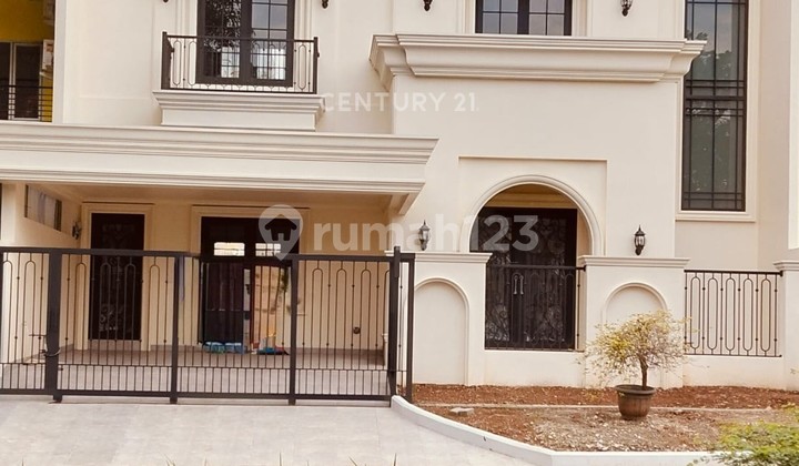 Rumah 2 Lantai di Kota Wisata Cibubur