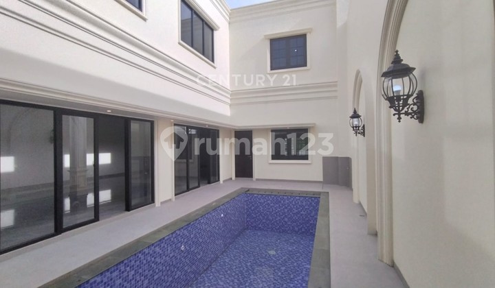 2-STORY HOUSE IN THE TOURIST CITY OF CIBUBUR 2