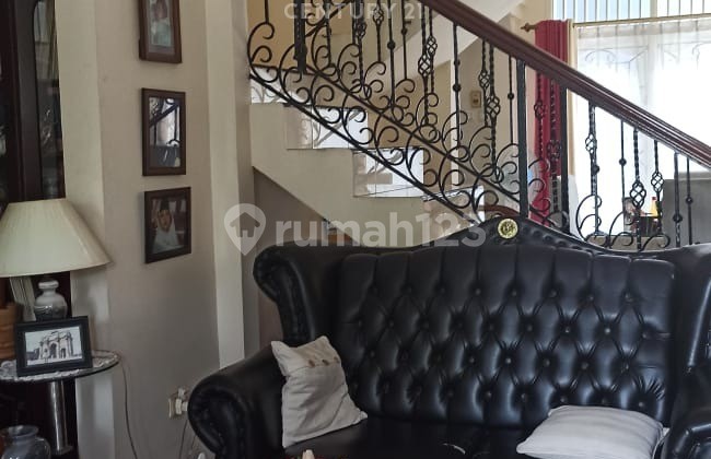 RUMAH 2 LANTAI DI KOTA WISATA CIBUBUR   