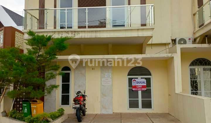 Dijual Cepat Perumahan Pinggir Tol Gaya Marocco Almaria Residence Pancoran Mas, Depok