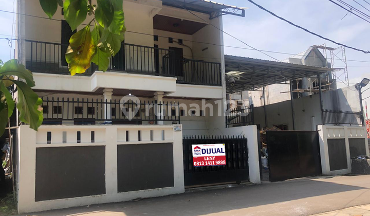 House + Strategic Warehouse in Cimanggis, Depok