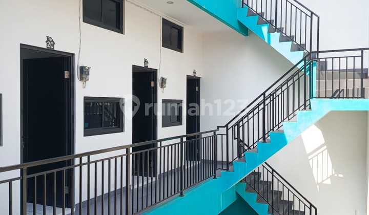For Sale 2.5-Story Ready-to-Occupy Fully Furnished Row House in Jagakarsa 1