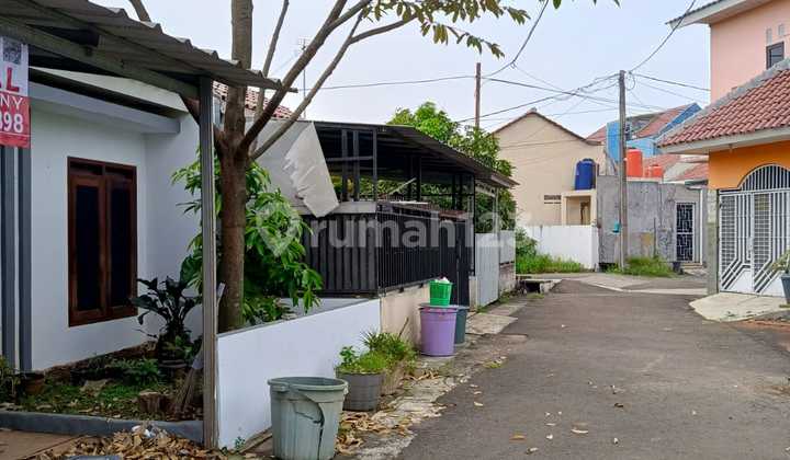 Minimalist House for Sale in Graha Pancoran Mas 2