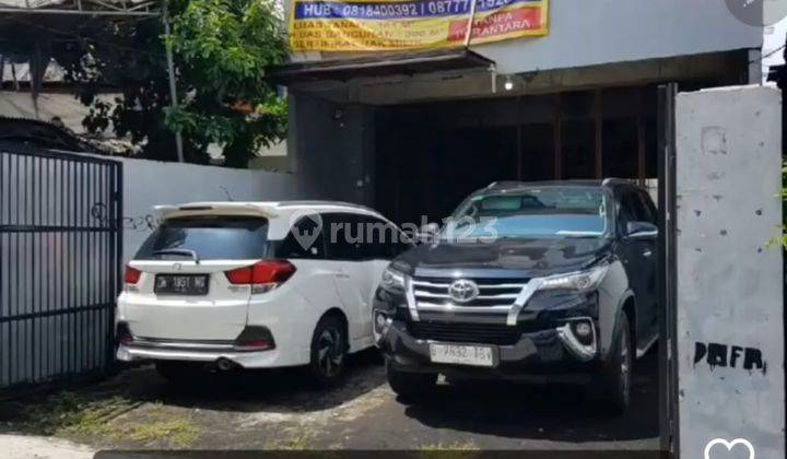 Rumah di jakarta Pusat bisa Dijadikan Kos2an. dijual cepat 1